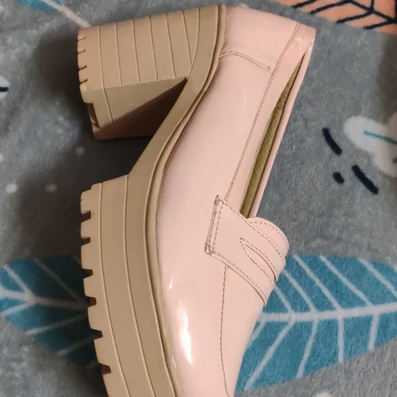 Peach heels - Picture 2 of 5